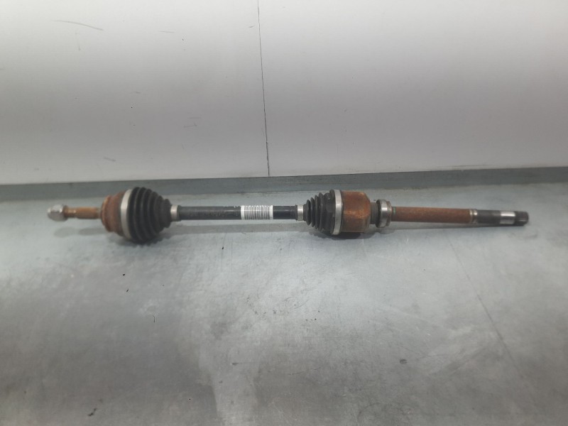 Recambio de transmision delantera derecha para peugeot 208 tech edition blue hdi referencia OEM IAM 9801048680  