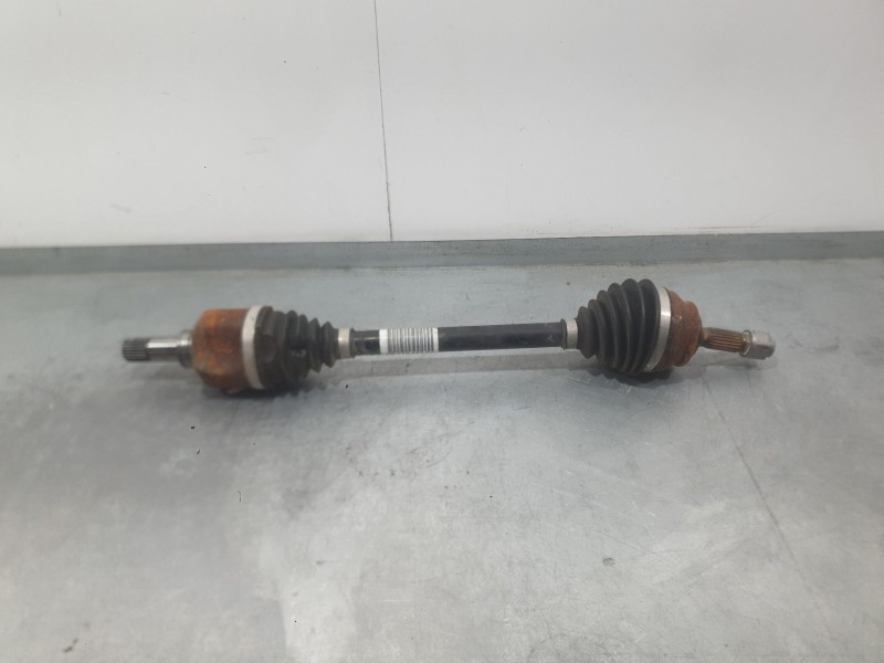 Recambio de transmision delantera izquierda para peugeot 208 tech edition blue hdi referencia OEM IAM 9801048580  