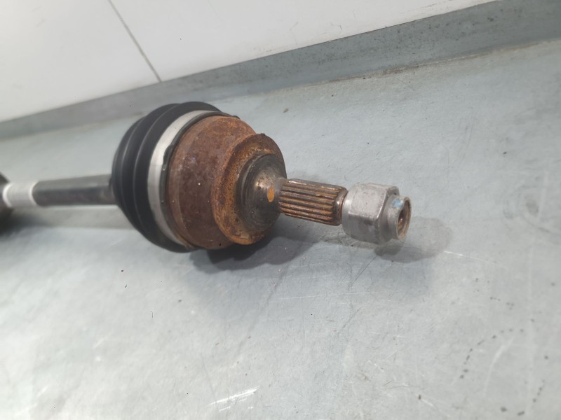 Recambio de transmision delantera izquierda para peugeot 208 tech edition blue hdi referencia OEM IAM 9801048580  