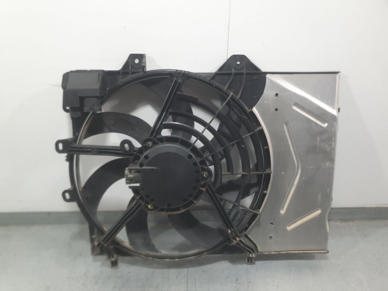 Recambio de electroventilador para peugeot 208 tech edition blue hdi referencia OEM IAM 9801666680  