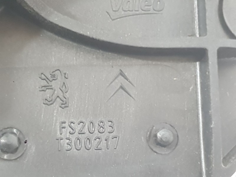 Recambio de electroventilador para peugeot 208 tech edition blue hdi referencia OEM IAM 9801666680  