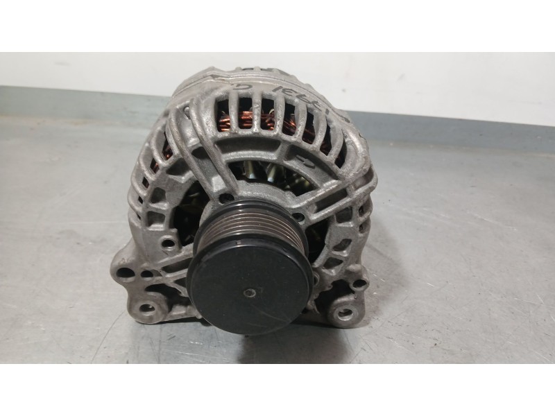 Recambio de alternador para volkswagen golf v (1k1) 1.6 referencia OEM IAM 06F903023F  