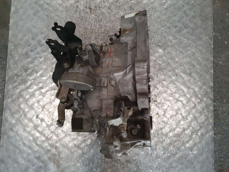 Recambio de caja cambios para toyota avensis berlina (t25) 2.0 executive berlina (5-ptas.) referencia OEM IAM 303002D091  5VELOC