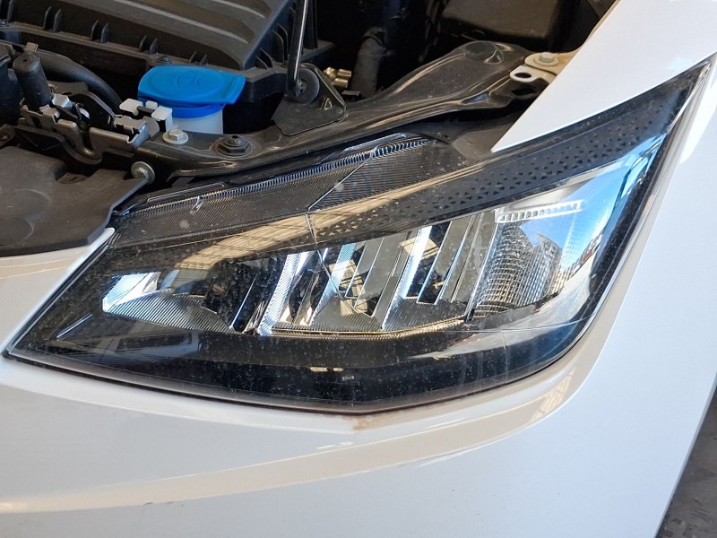 Recambio de faro izquierdo para seat ibiza v (kj1, kjg) 1.0 tsi referencia OEM IAM 6F1941773A  