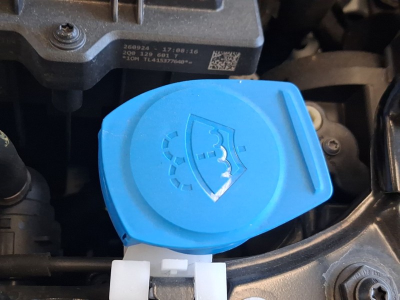 Recambio de deposito limpia para seat ibiza v (kj1, kjg) 1.0 tsi referencia OEM IAM 2Q0955453F  