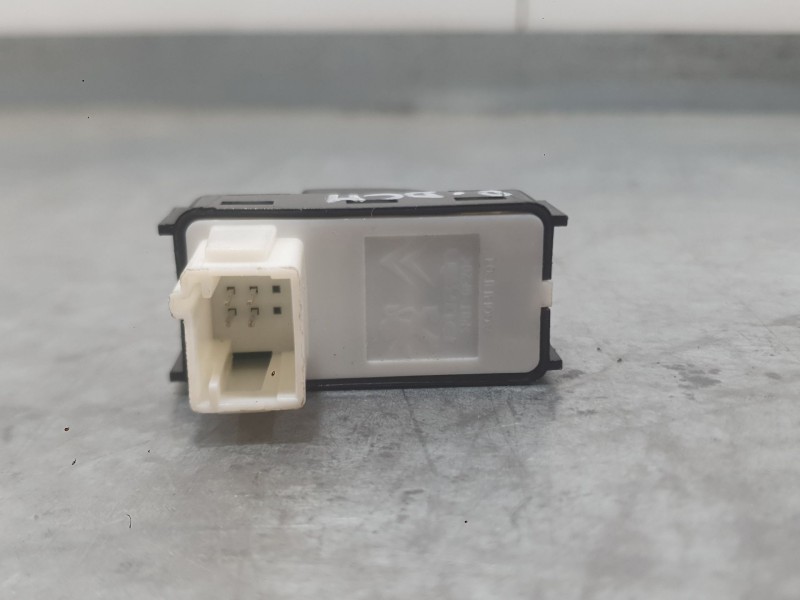 Recambio de mando elevalunas delantero derecho para citroën c3 iv 1.2 puretech referencia OEM IAM 98612059ZD  