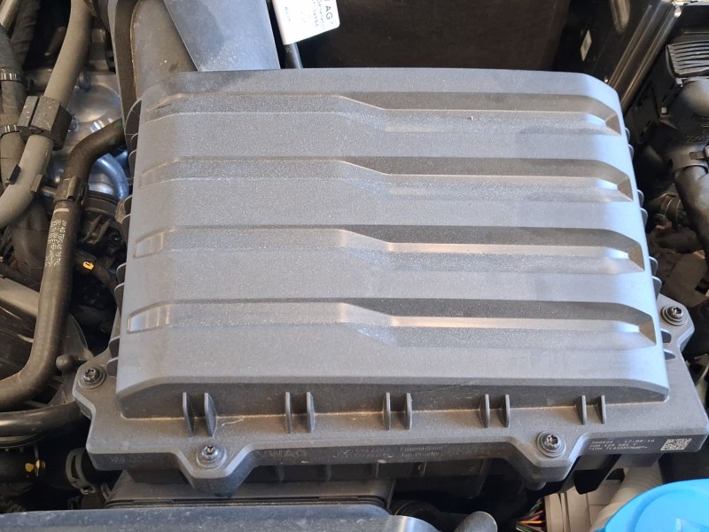 Recambio de carcasa filtro aire para seat ibiza v (kj1, kjg) 1.0 tsi referencia OEM IAM 5Q0129607BD  