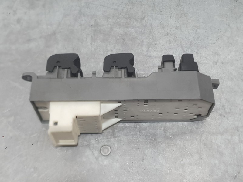 Recambio de mando elevalunas delantero izquierdo para toyota rav 4 iii (_a3_) 2.0 4wd (aca30_) referencia OEM IAM 8482012520 192