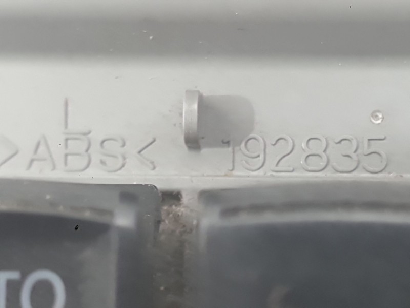 Recambio de mando elevalunas delantero izquierdo para toyota rav 4 iii (_a3_) 2.0 4wd (aca30_) referencia OEM IAM 8482012520 192