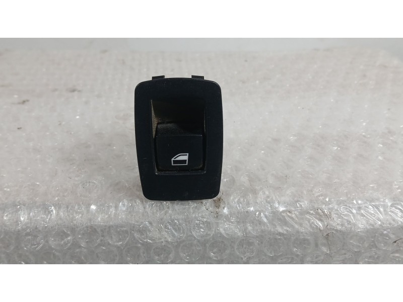 Recambio de mando elevalunas trasero derecho para bmw 1 (f20) 116 d referencia OEM IAM 61319208106  