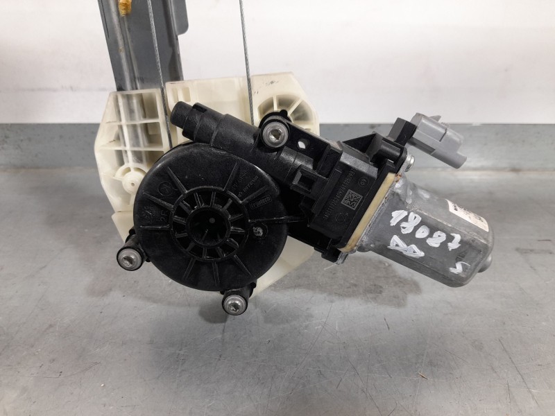 Recambio de elevalunas delantero derecho para citroën c3 iv 1.2 puretech referencia OEM IAM 9853262580 430113H0 