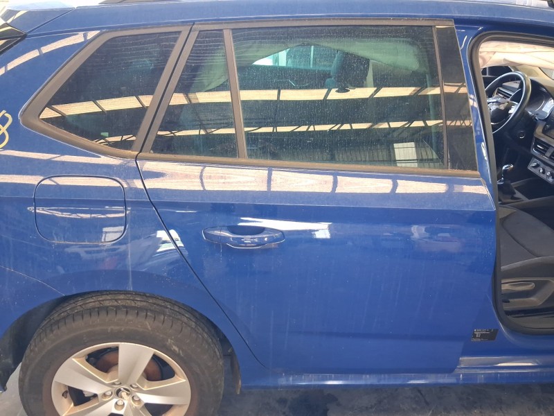 Recambio de puerta trasera derecha para skoda kamiq (nw4) 1.0 tsi referencia OEM IAM 658833052B  