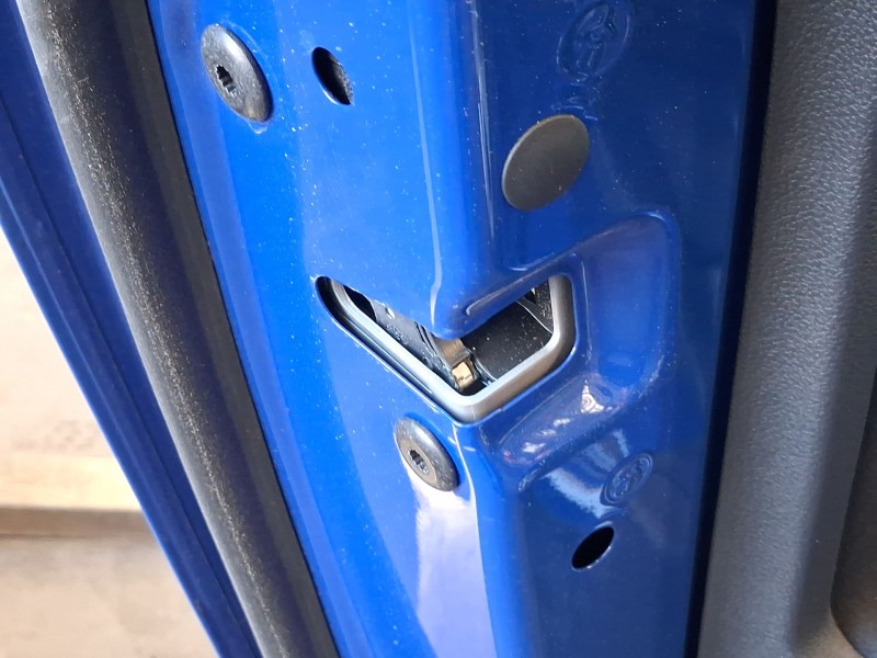 Recambio de cerradura puerta trasera izquierda para skoda kamiq (nw4) 1.0 tsi referencia OEM IAM 5TA839015Q  