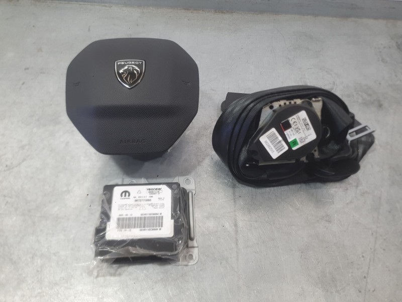 Recambio de kit airbag para peugeot 2008 ii (us_, us-, uy_, uj_, ur_, uc_) 2008 1.2 hybrid referencia OEM IAM 98255207ZD  982552