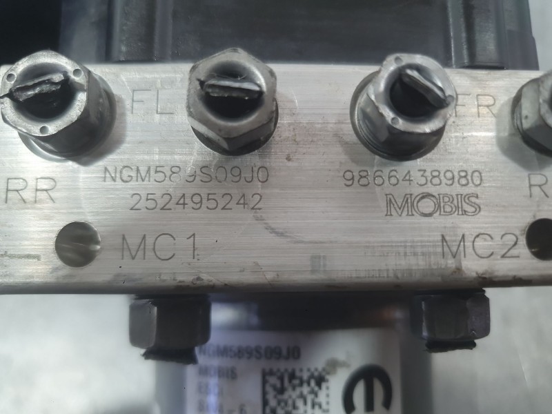 Recambio de abs para peugeot 2008 ii (us_, us-, uy_, uj_, ur_, uc_) 2008 1.2 hybrid referencia OEM IAM 1686632780  