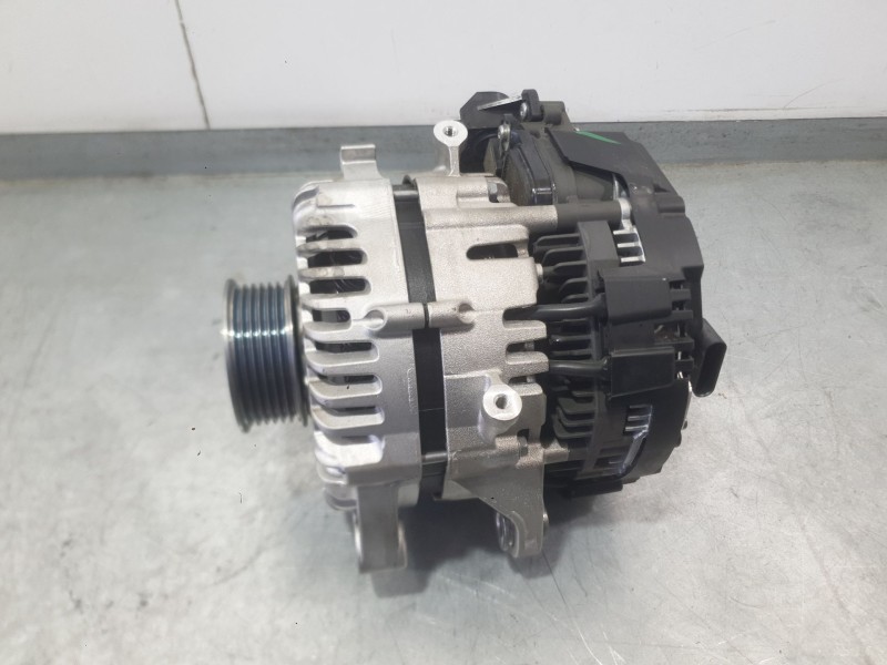 Recambio de alternador para peugeot 2008 ii (us_, us-, uy_, uj_, ur_, uc_) 2008 1.2 hybrid referencia OEM IAM 9865403280  
