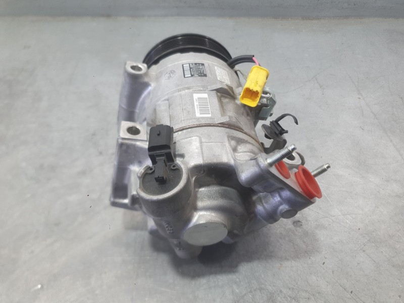 Recambio de compresor aire acondicionado para peugeot 2008 ii (us_, us-, uy_, uj_, ur_, uc_) 2008 1.2 hybrid referencia OEM IAM 