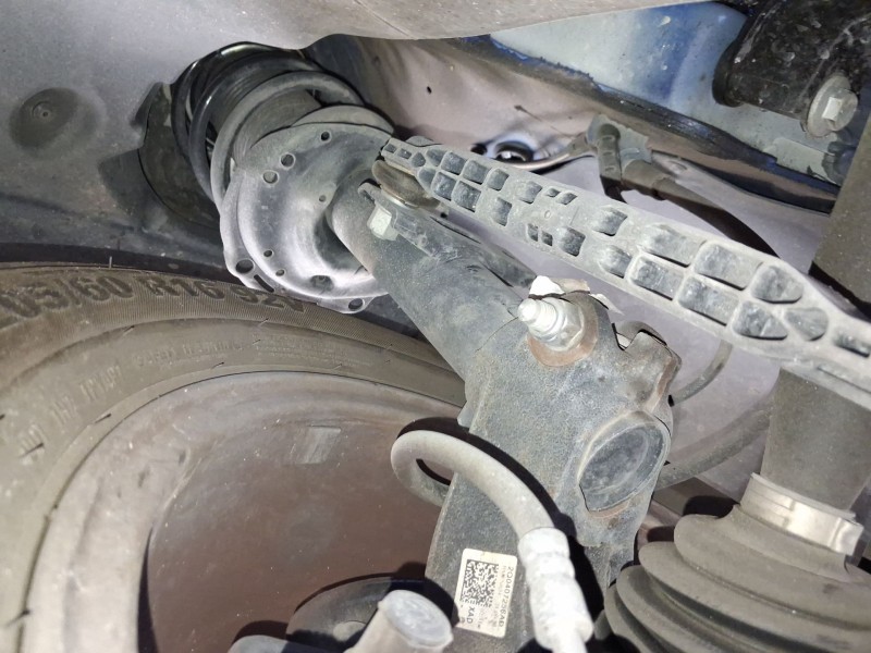 Recambio de amortiguador delantero derecho para skoda kamiq (nw4) 1.0 tsi referencia OEM IAM 2Q0413031CR  