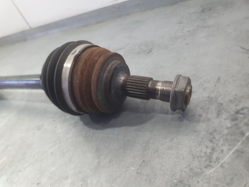 Recambio de transmision delantera derecha para peugeot 2008 ii (us_, us-, uy_, uj_, ur_, uc_) 2008 1.2 hybrid referencia OEM IAM