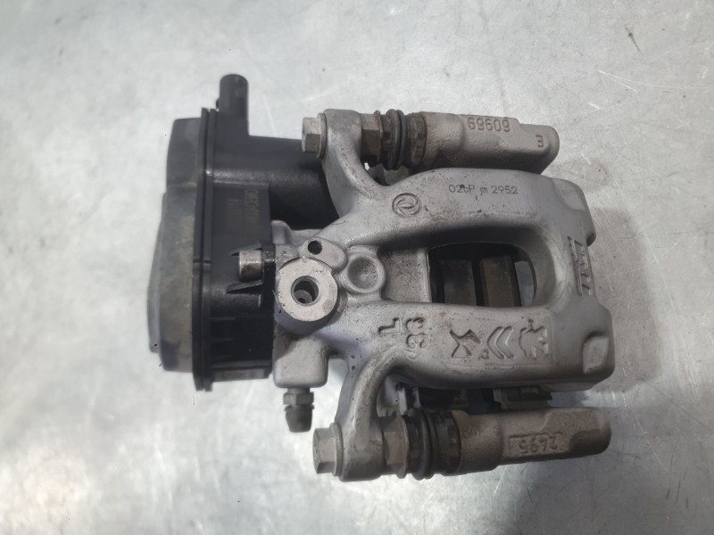 Recambio de pinza freno trasera izquierda para peugeot 2008 ii (us_, us-, uy_, uj_, ur_, uc_) 2008 1.2 hybrid referencia OEM IAM