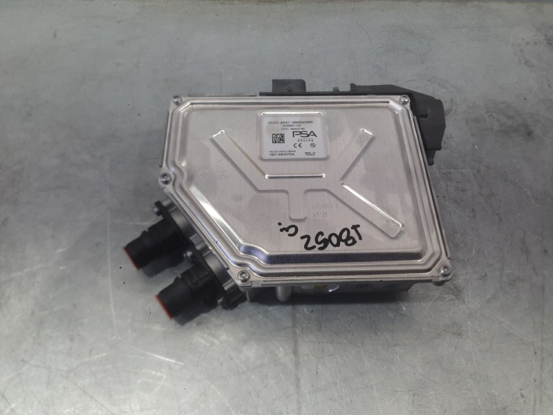 Recambio de bomba calefaccion para peugeot 2008 ii (us_, us-, uy_, uj_, ur_, uc_) 2008 1.2 hybrid referencia OEM IAM   