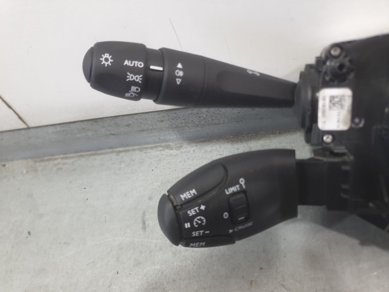 Recambio de mando luces y limpia para peugeot 2008 ii (us_, us-, uy_, uj_, ur_, uc_) 2008 1.2 hybrid referencia OEM IAM 98369258