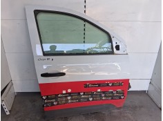 PUERTA DELANTERA DERECHA 801002861R 