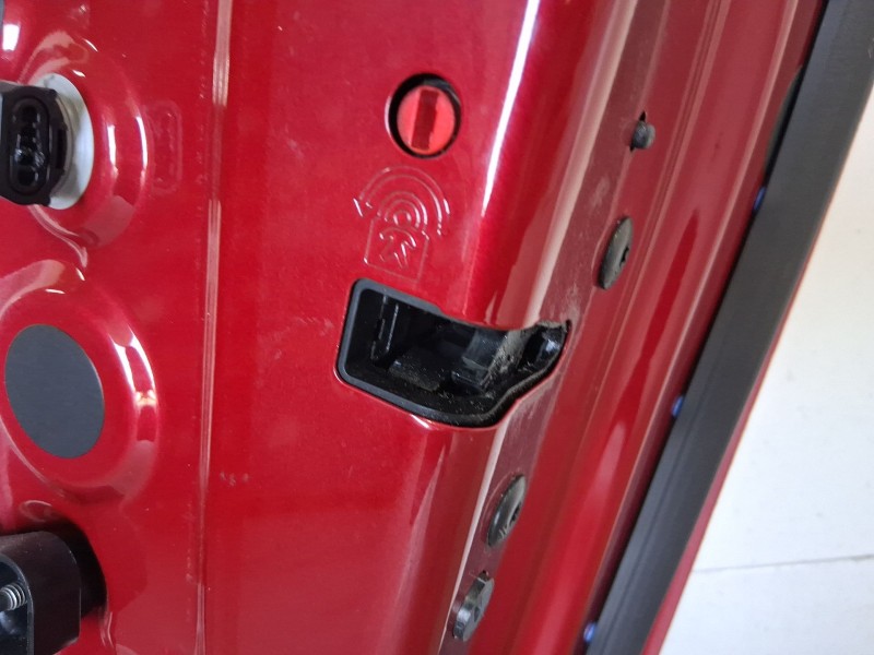 Recambio de cerradura puerta trasera derecha para opel corsa f (p2jo) 1.2 (68) referencia OEM IAM 9844412880  