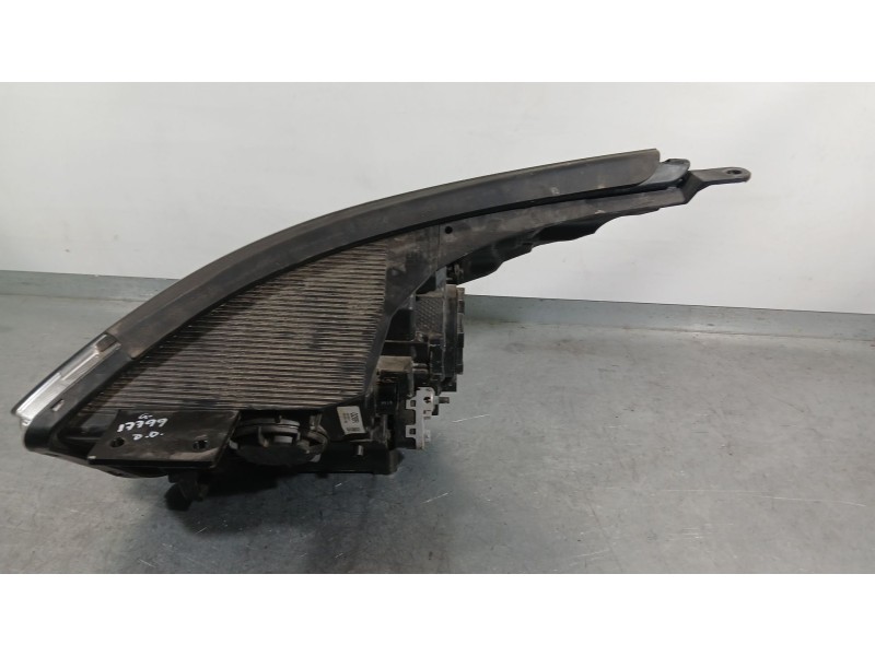 Recambio de faro derecho para kia niro i (de) 1.6 gdi hybrid referencia OEM IAM 92102G5000  