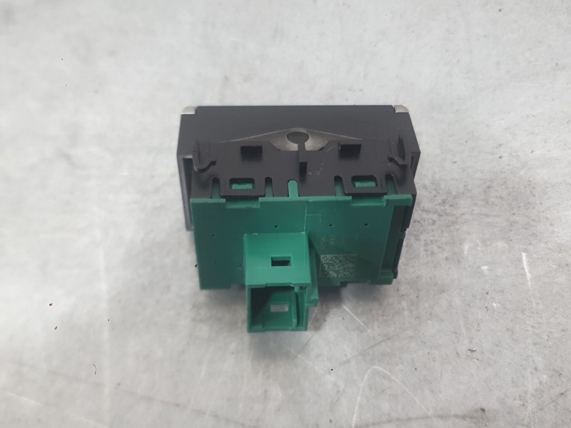 Recambio de interruptor para peugeot 2008 ii (us_, us-, uy_, uj_, ur_, uc_) 2008 1.2 hybrid referencia OEM IAM  DRIVE MODE 
