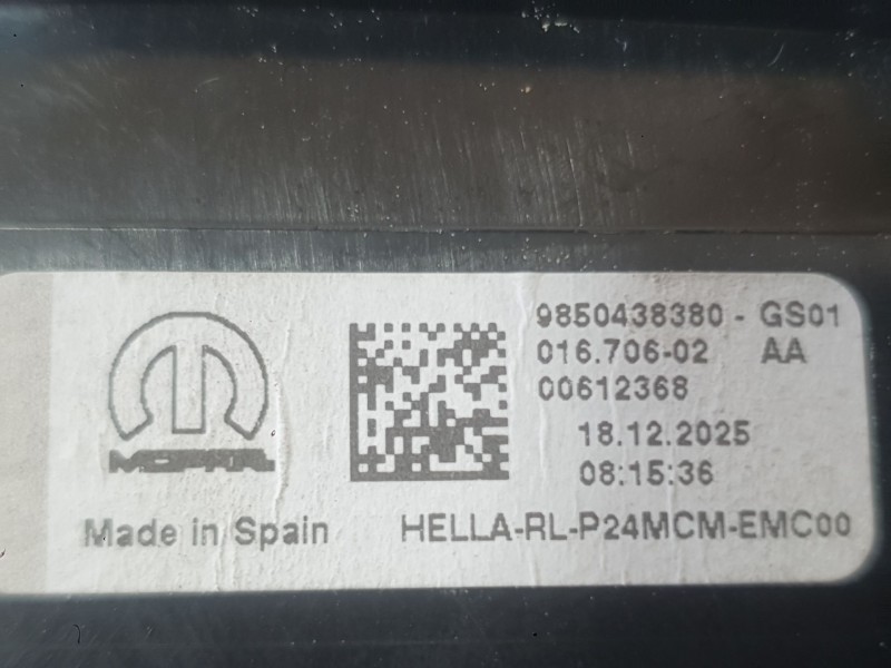 Recambio de piloto trasero derecho interior para peugeot 2008 ii (us_, us-, uy_, uj_, ur_, uc_) 2008 1.2 hybrid referencia OEM I