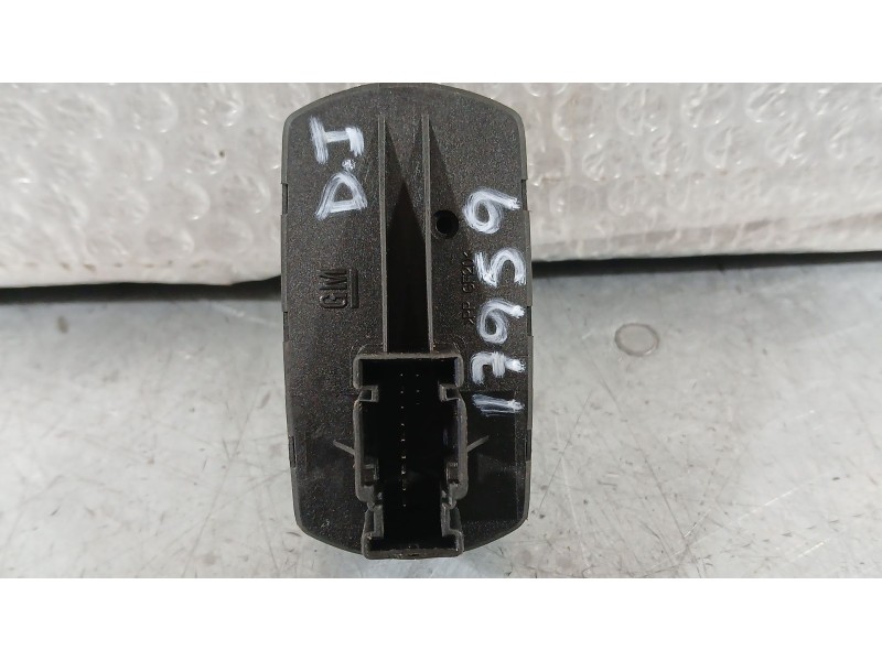 Recambio de mando elevalunas delantero izquierdo para opel corsa d (s07) 1.2 (l08, l68) referencia OEM IAM 13258521  