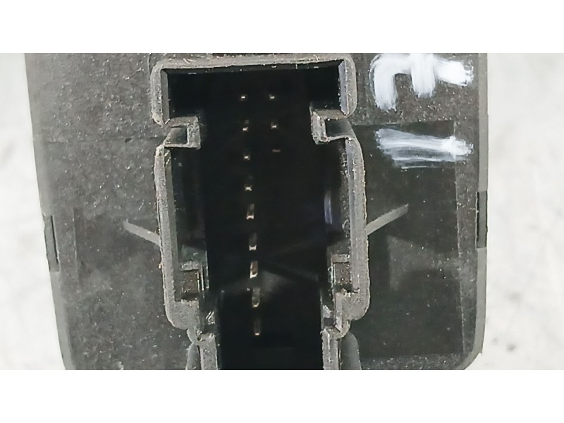 Recambio de mando elevalunas delantero izquierdo para opel corsa d (s07) 1.2 (l08, l68) referencia OEM IAM 13258521  