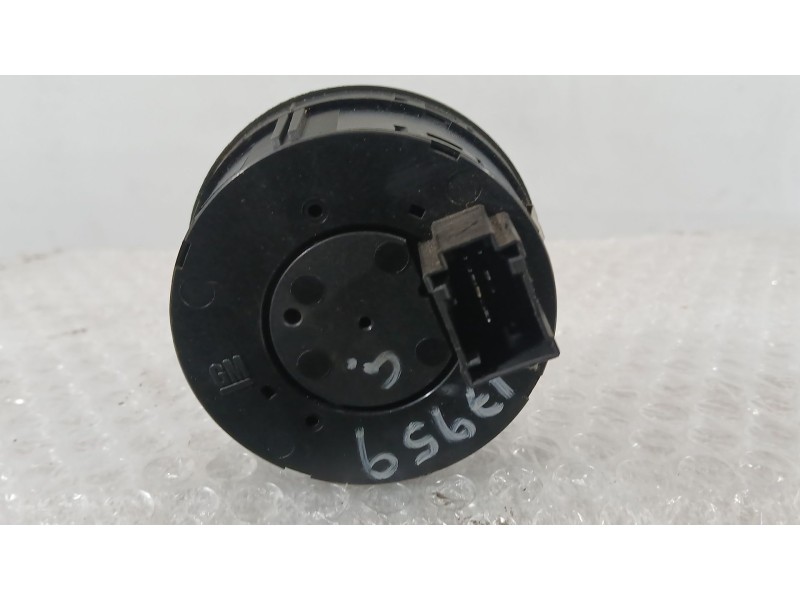 Recambio de mando luces para opel corsa d (s07) 1.2 (l08, l68) referencia OEM IAM 13310330  