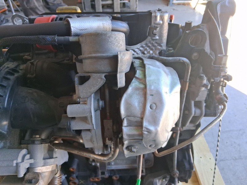 Recambio de motor completo para renault kadjar (ha_, hl_) 1.6 dci 130 referencia OEM IAM R9ME414 INYECCION BOSCH C438382