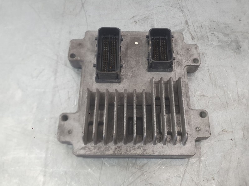 Recambio de centralita motor uce para opel corsa e (x15) 1.4 (08, 68) referencia OEM IAM 19420197  