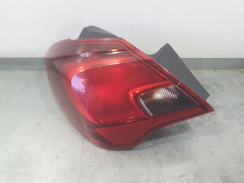 Recambio de piloto trasero izquierdo exterior para opel corsa e (x15) 1.4 (08, 68) referencia OEM IAM 39090647  