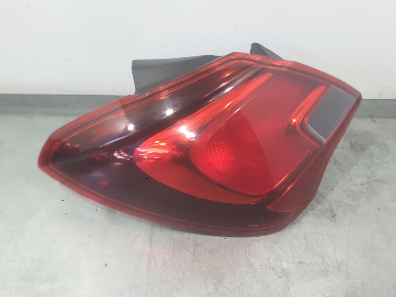 Recambio de piloto trasero izquierdo exterior para opel corsa e (x15) 1.4 (08, 68) referencia OEM IAM 39090647  