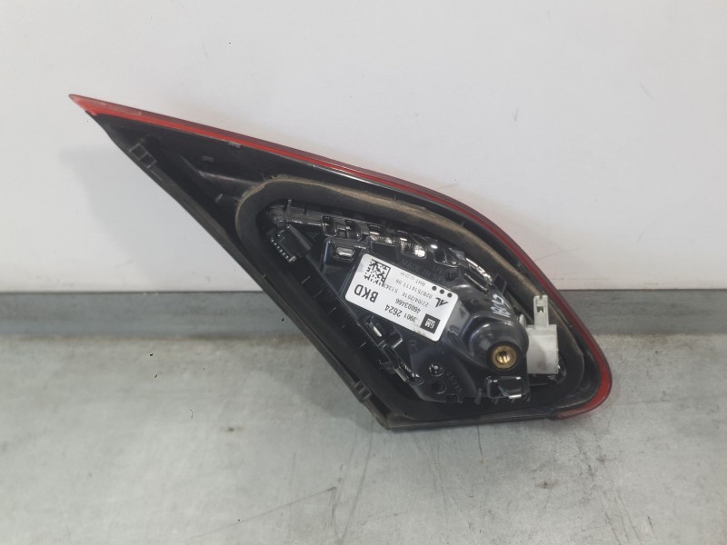 Recambio de piloto trasero derecho interior para opel corsa e (x15) 1.4 (08, 68) referencia OEM IAM 13454501  