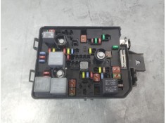 CAJA RELES / FUSIBLES 39036044 
