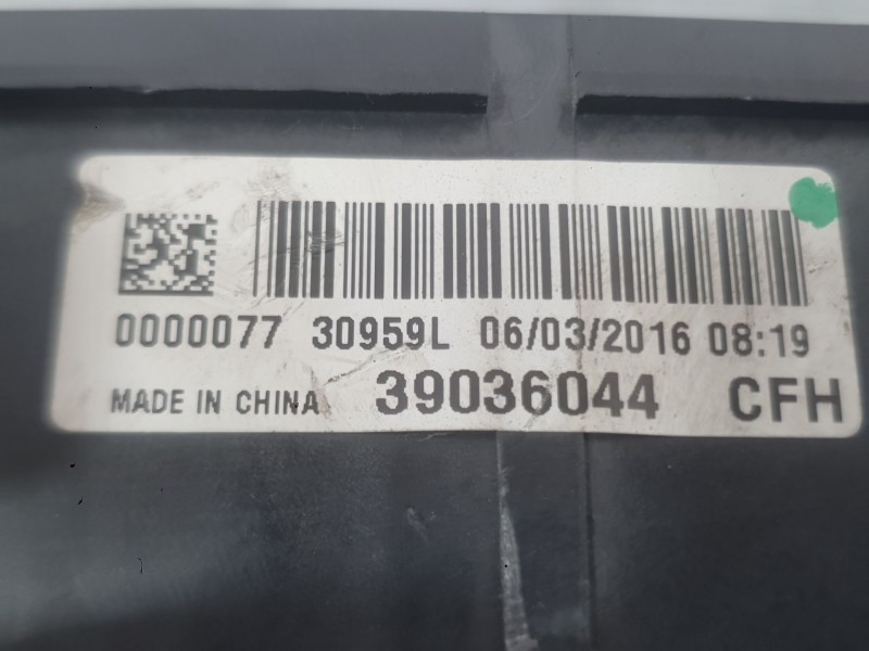 Recambio de caja reles / fusibles para opel corsa e (x15) 1.4 (08, 68) referencia OEM IAM 13470476  