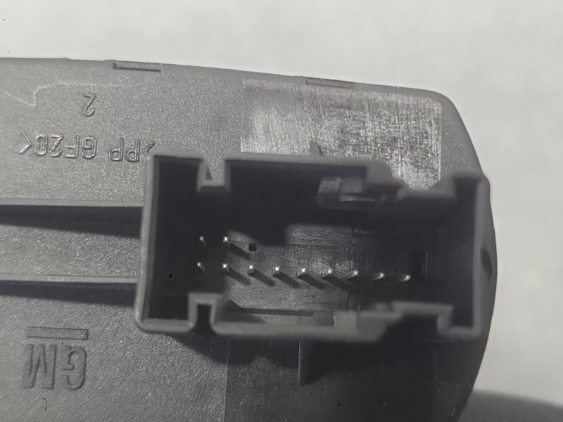 Recambio de mando elevalunas delantero izquierdo para opel corsa e (x15) 1.4 (08, 68) referencia OEM IAM 13430017  