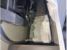 Recambio de cerradura puerta trasera derecha para citroën c4 cactus 1.2 vti 82 referencia OEM IAM 9819038880  