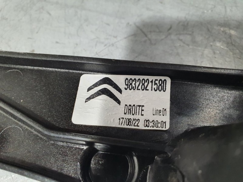 Recambio de elevalunas delantero derecho para citroën c4 feel pack referencia OEM IAM 9832821580  ELECTRICO 6 PINES