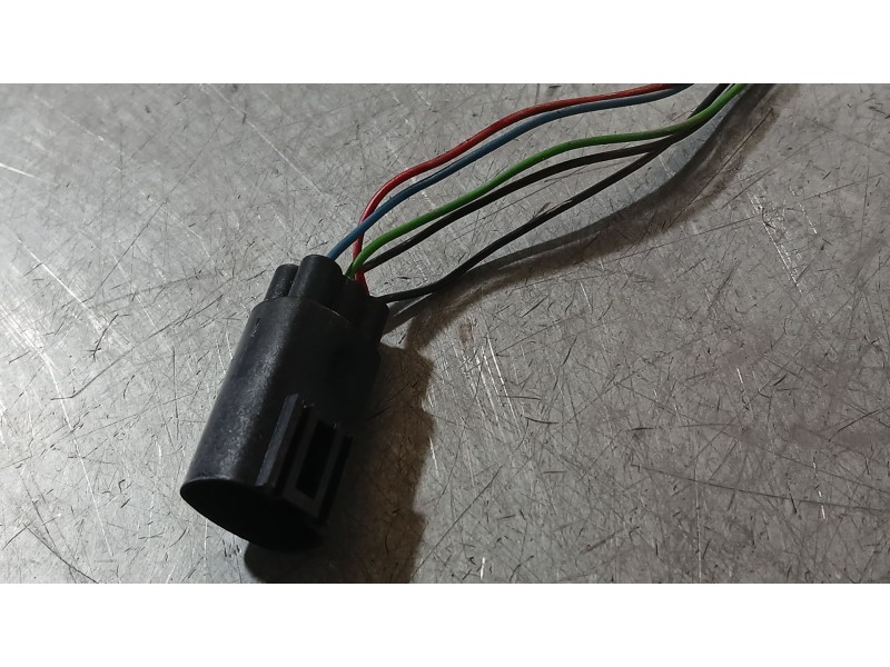 Recambio de retrovisor izquierdo para ford tourneo connect 1.8 tdci referencia OEM IAM 5211710  