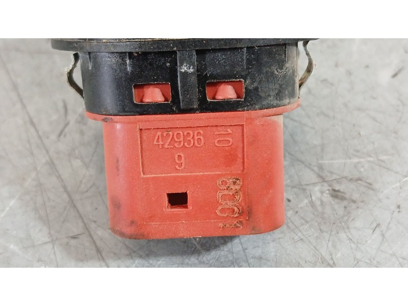 Recambio de mando elevalunas delantero derecho para ford tourneo connect 1.8 tdci referencia OEM IAM 96FG14529AD  