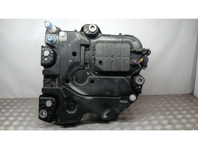 Recambio de deposito adblue para citroën ds5 2.0 bluehdi 150 referencia OEM IAM 1682619080  