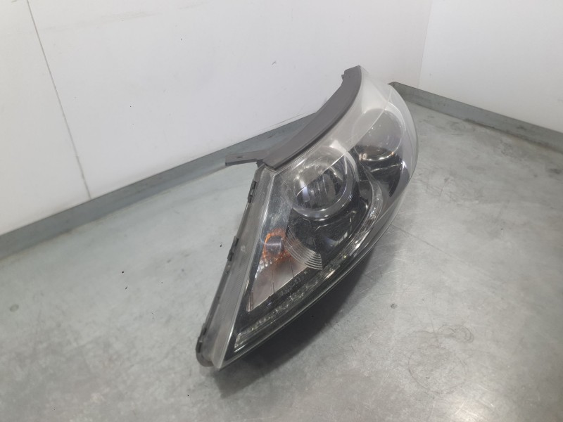 Recambio de faro izquierdo para kia sportage iii (sl) 1.6 gdi referencia OEM IAM 921013W120  