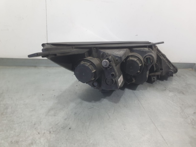 Recambio de faro izquierdo para kia sportage iii (sl) 1.6 gdi referencia OEM IAM 921013W120  