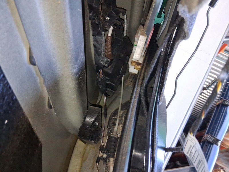 Recambio de elevalunas delantero derecho para bmw 1 (f20) 116 d referencia OEM IAM 51337281882  